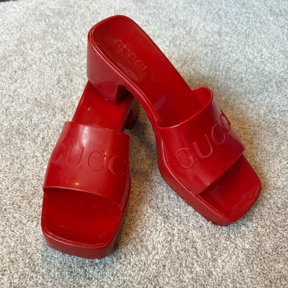 Gucci Women's embossed rubber mule